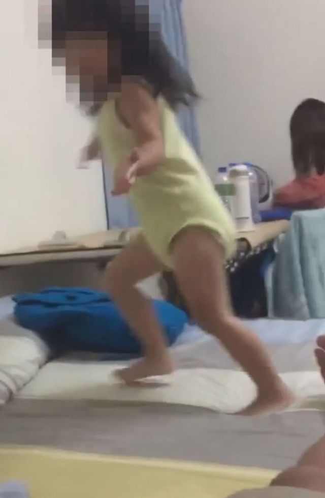 Привид на кадрах з дочкою шокував батька: фото не для слабкодухих - фото 414390