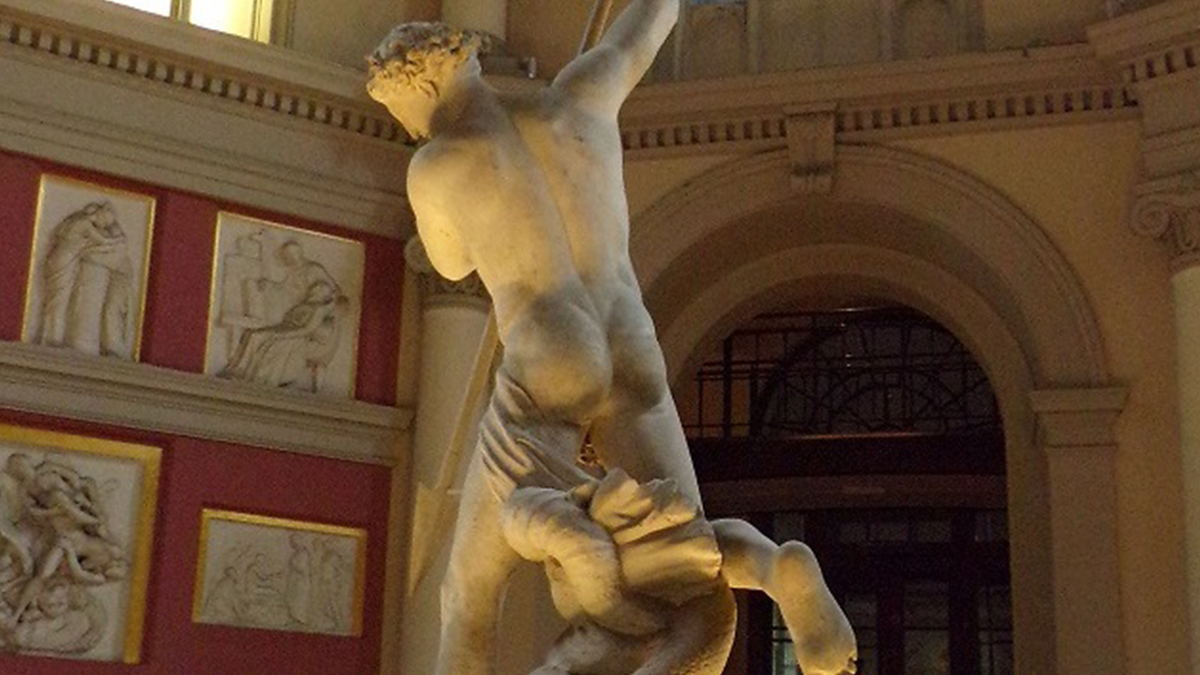 Музеї з усього світу хизуються найкращими сідницями у своїх колекціях