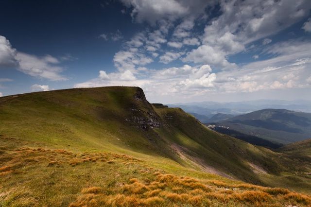 Відпочинок в Україні: 5 небанальних місць, які зачарують своєю красою - фото 414646