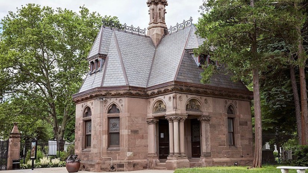 У Нью-Йорку відкрили моторошну вакансію: працівнику заплатять за проживання на кладовищі