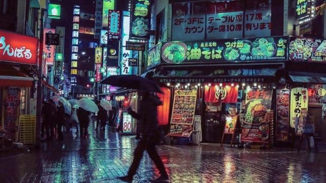 Заклади планують закрити, аби скоротити поширення COVID-19 - фото 415283