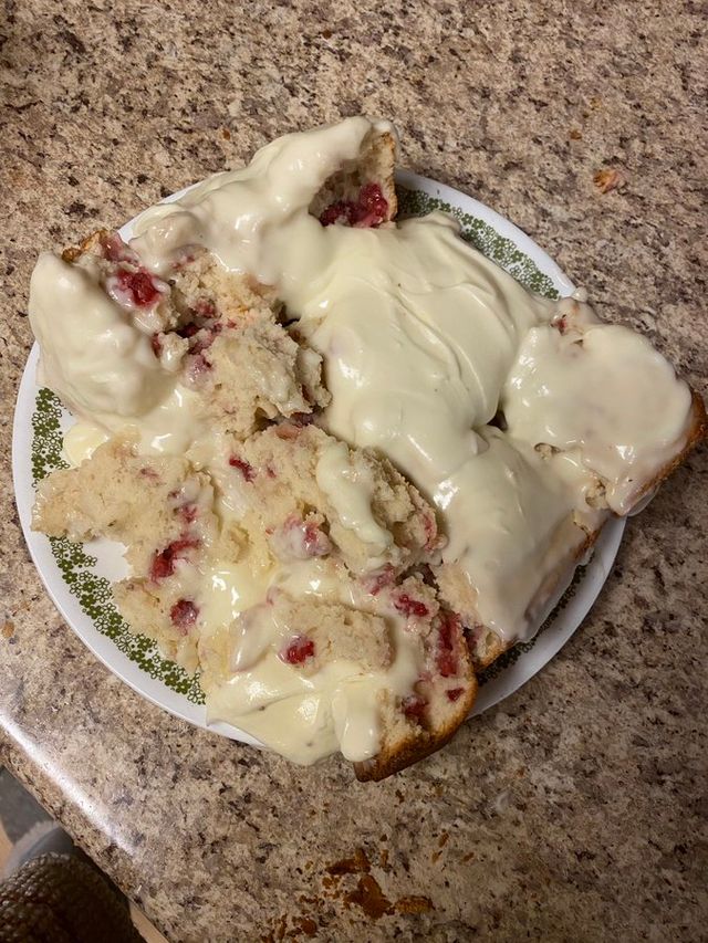 10 випадків, коли хтось вирішив готувати на карантині, але щось пішло не так - фото 415418