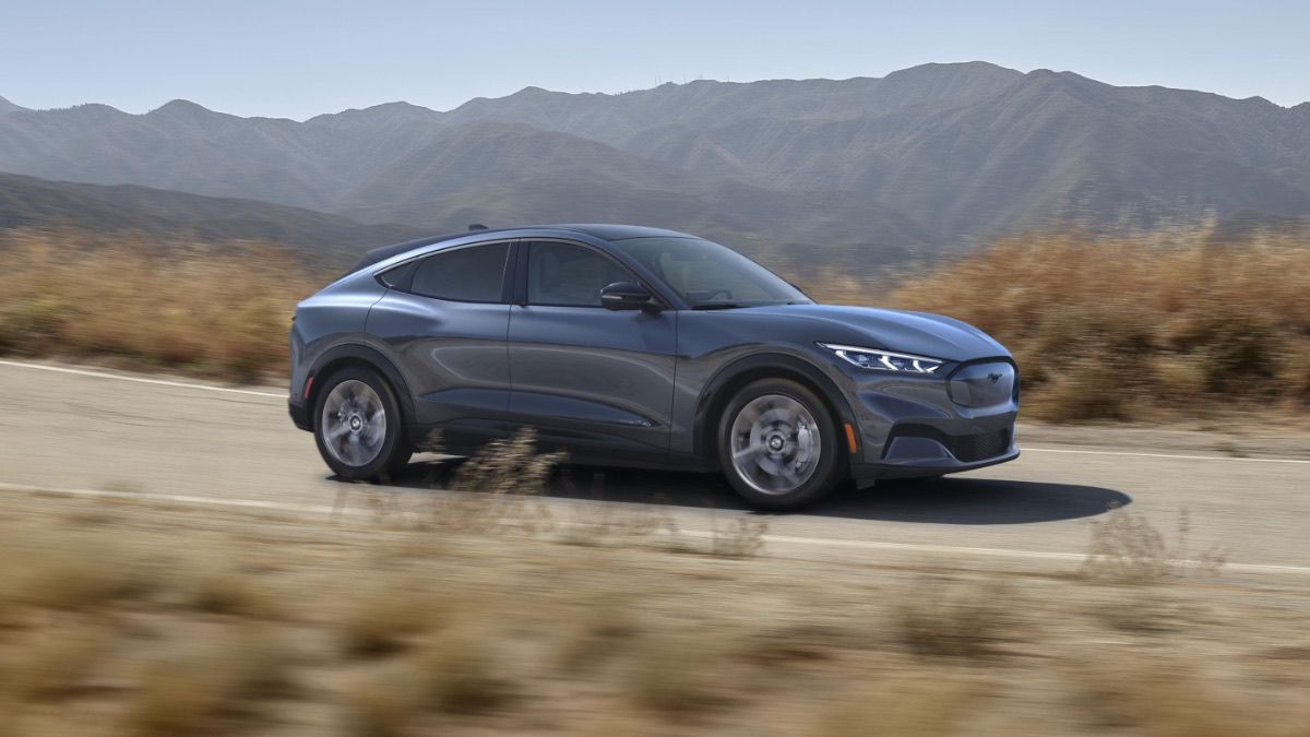 Дивіться, як круто дрифтує екстремальна версія Ford Mustang Mach-E: відео