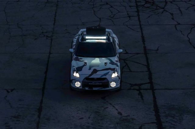 Суперкар перетворили на 600-сильний позашляховик: ефектні фото - фото 415530