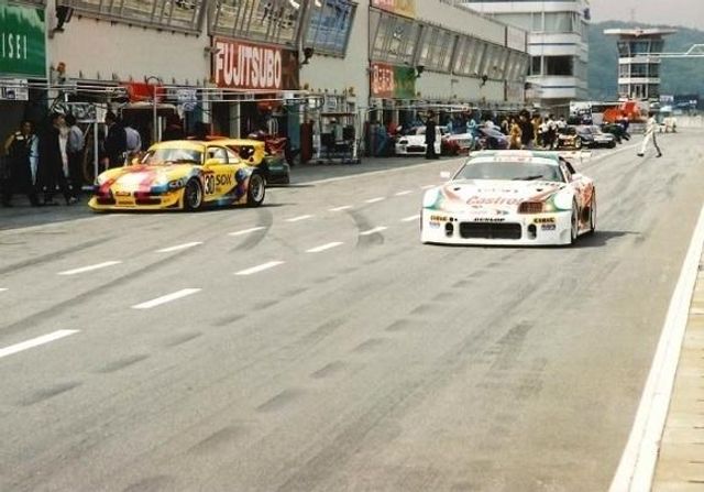 У гаражі на 22 роки забули унікальну гоночну Toyota Supra: як вона виглядає зараз - фото 415683