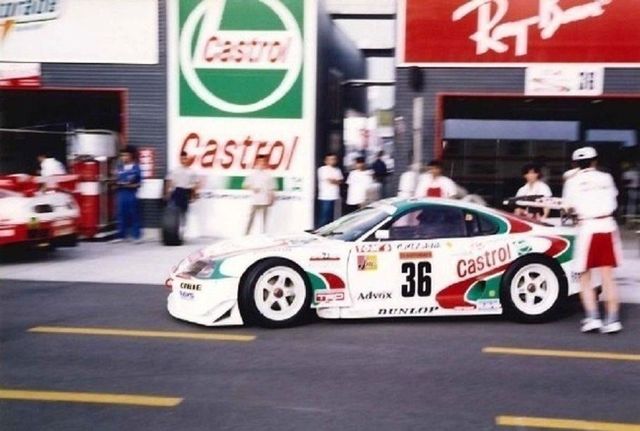 У гаражі на 22 роки забули унікальну гоночну Toyota Supra: як вона виглядає зараз - фото 415685