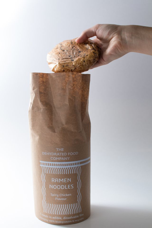 Створено упаковку для локшини, яка перетворюється у соус під час приготування - фото 415749