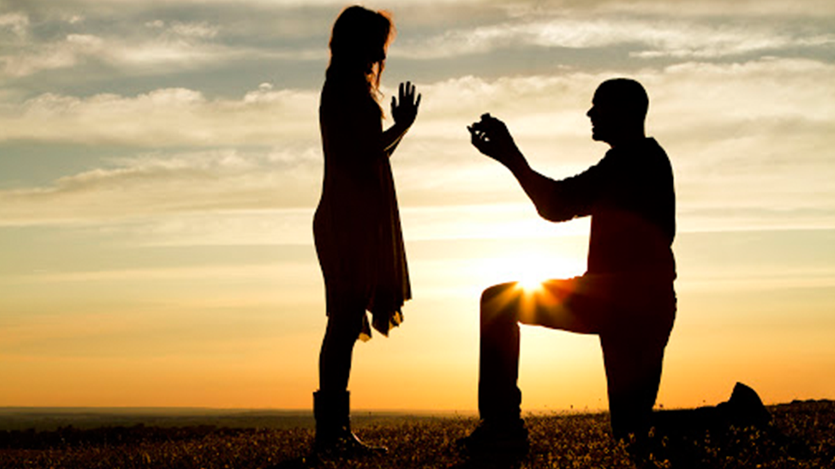 Хлопець жорстоко потролив дівчину під час пропозиції руки і серця: курйозне відео - фото 1