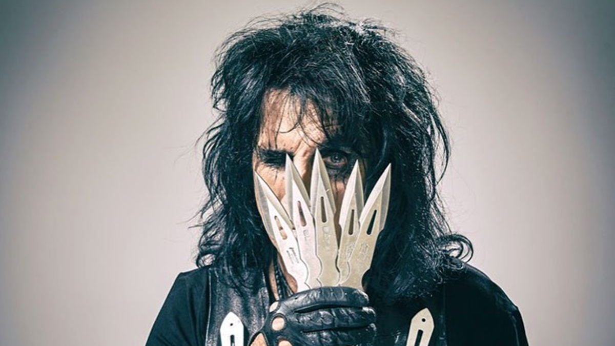 Рок-музикант Еліс Купер представив фірмове шоколадне молоко