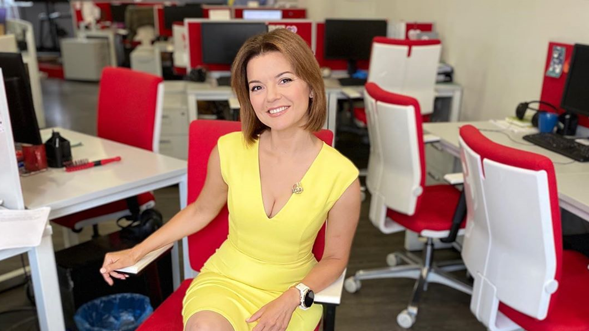 У ведучої ТСН у прямому ефірі випав передній зуб: епічне відео