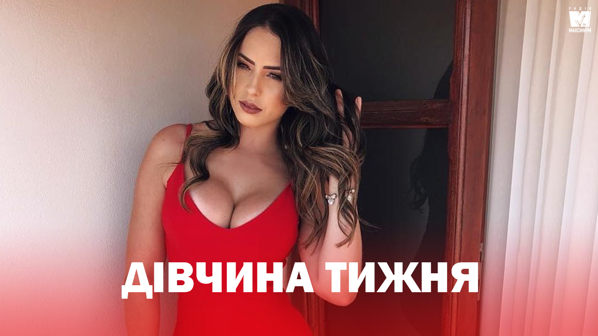 Дівчина тижня: екзотична стюардеса Бруна Ларісса, яка заводить мережу своєю фігурою (18+) - фото 1