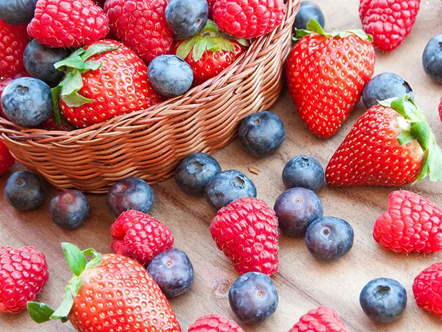 Влітку не варто забувати про ягоди - фото 416361