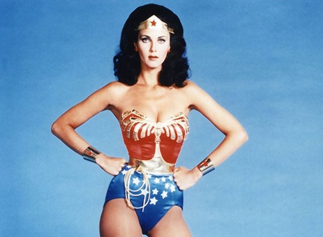 Поза Диво-жінки додає впевненості, але це не точно - фото 416505