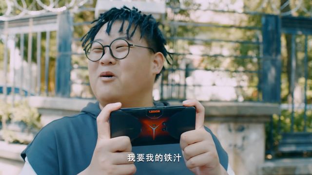 Ігровий смартфон Lenovo Legion з унікальною камерою показали у дії - фото 416512