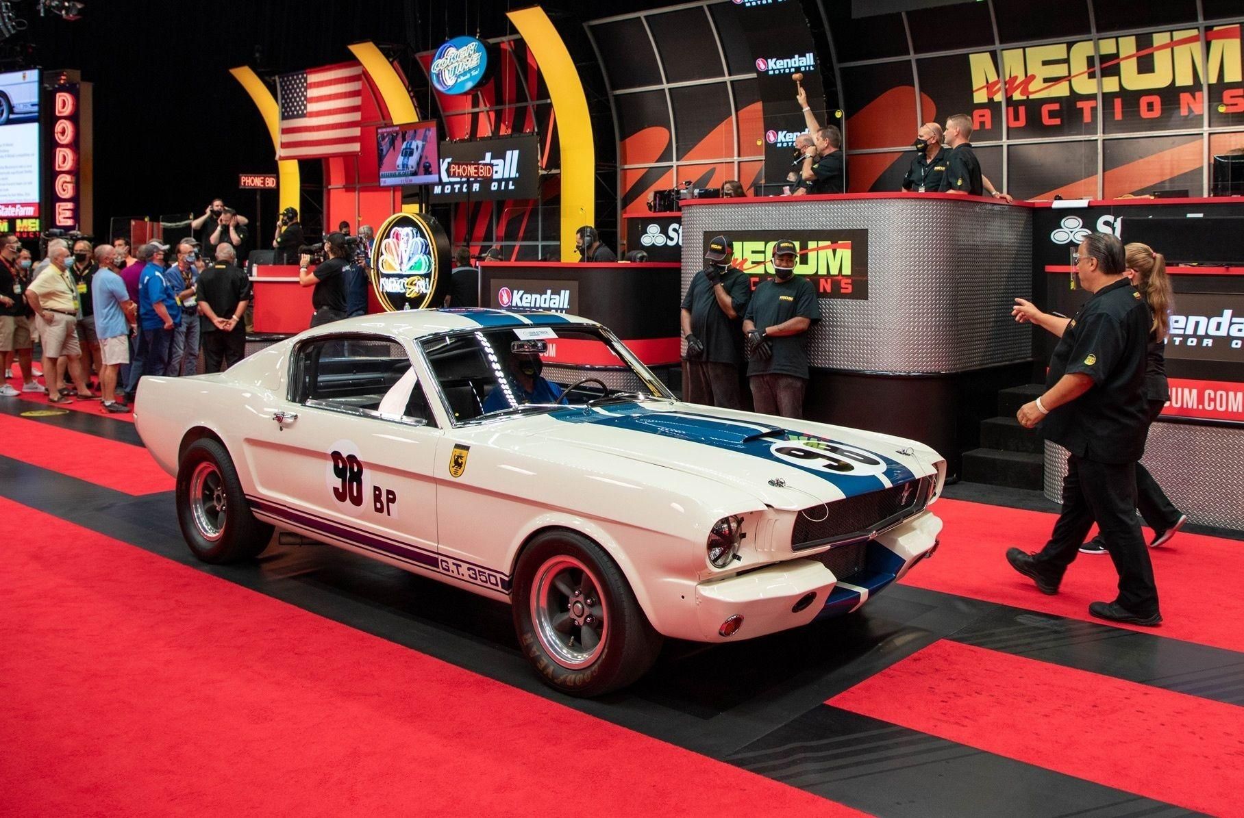 Легендарний Ford Mustang Shelby GT350R продали за шалені гроші
