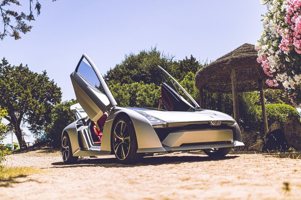 В Італії представили електроспорткар Bandini Dora