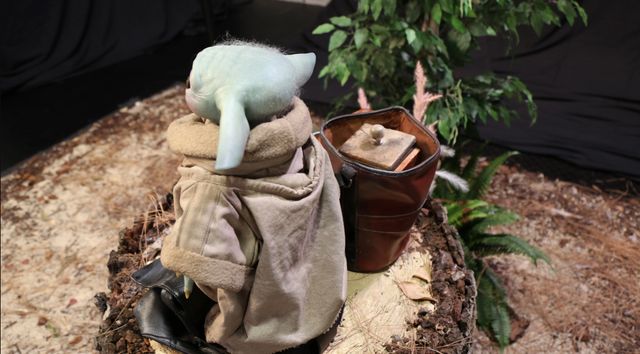 Випущено фігурку Малюка Йоди в натуральну величину - фото 416768