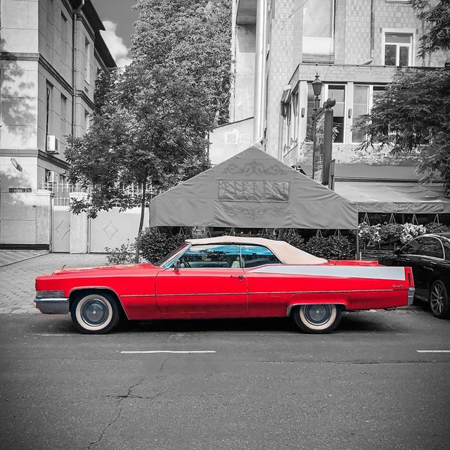 В Україні зняли розкішне американське авто 70-х - фото 416774