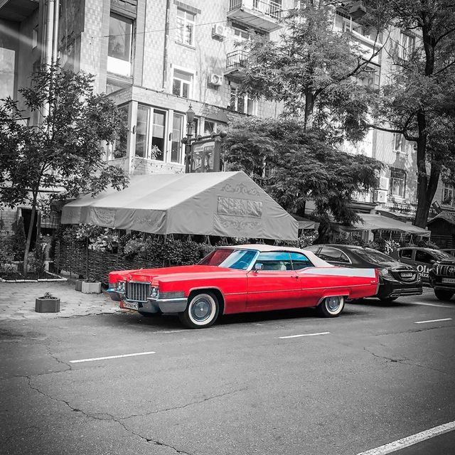 В Україні зняли розкішне американське авто 70-х - фото 416776