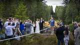 Карантинне весілля на кордоні: молодята зі Швеції та Норвегії провели унікальну церемонію