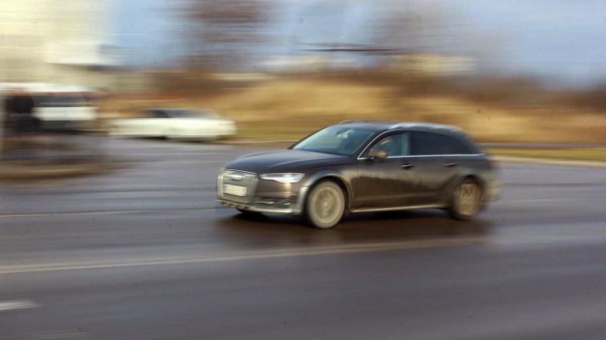 Хто з українських політиків найчастіше перевищує швидкість