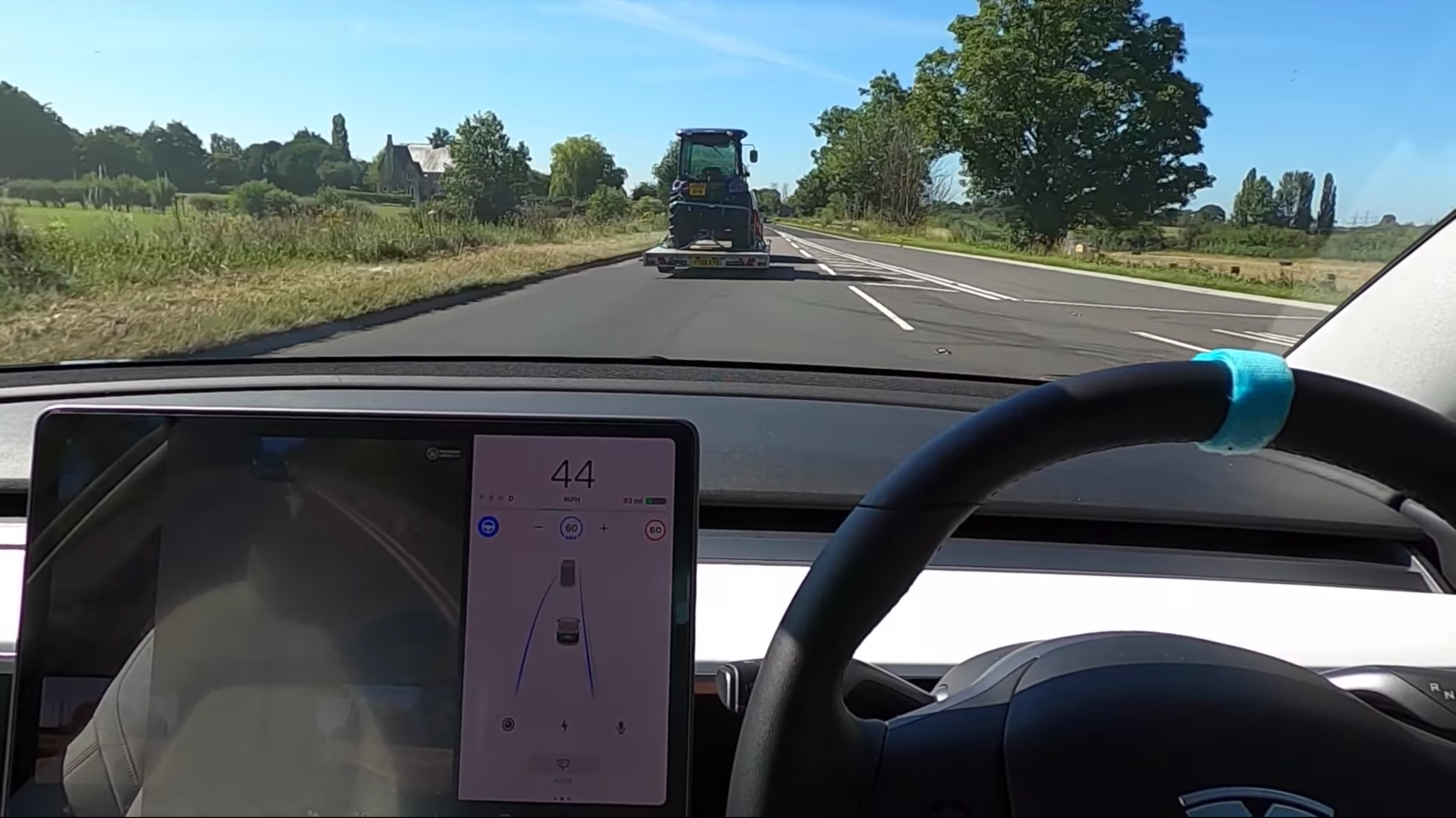 На жаль, автопілот Tesla не завжди справлявся з керуванням - фото 1