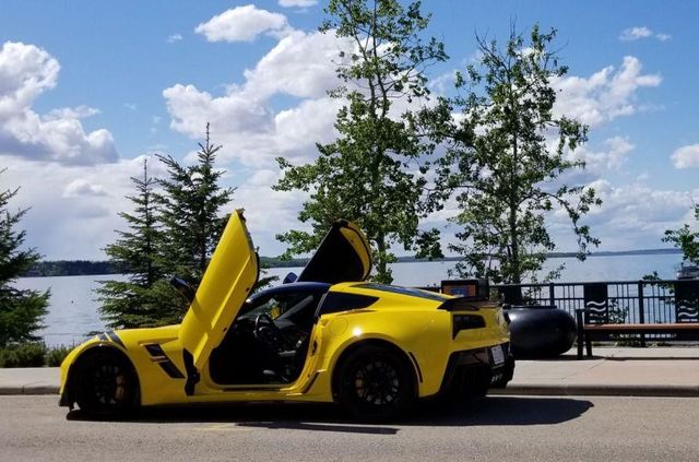 Історія, яка вражає: незрячий канадієць прозрів і відразу ж купив собі Chevrolet Corvette - фото 417963