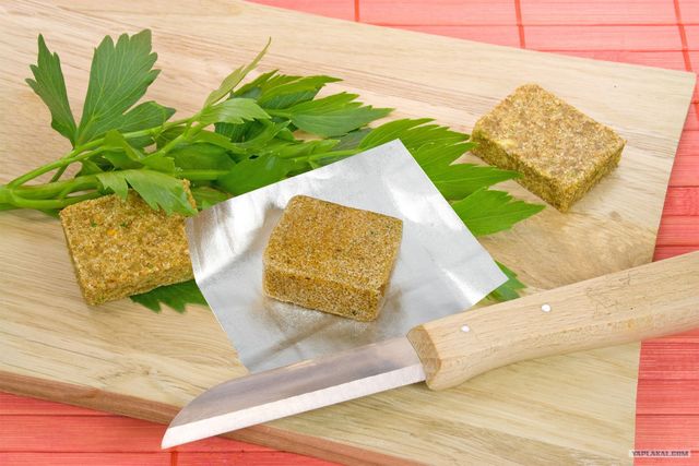 Італійські експерти розповіли, як правильно приготувати бульйонний кубик - фото 417968