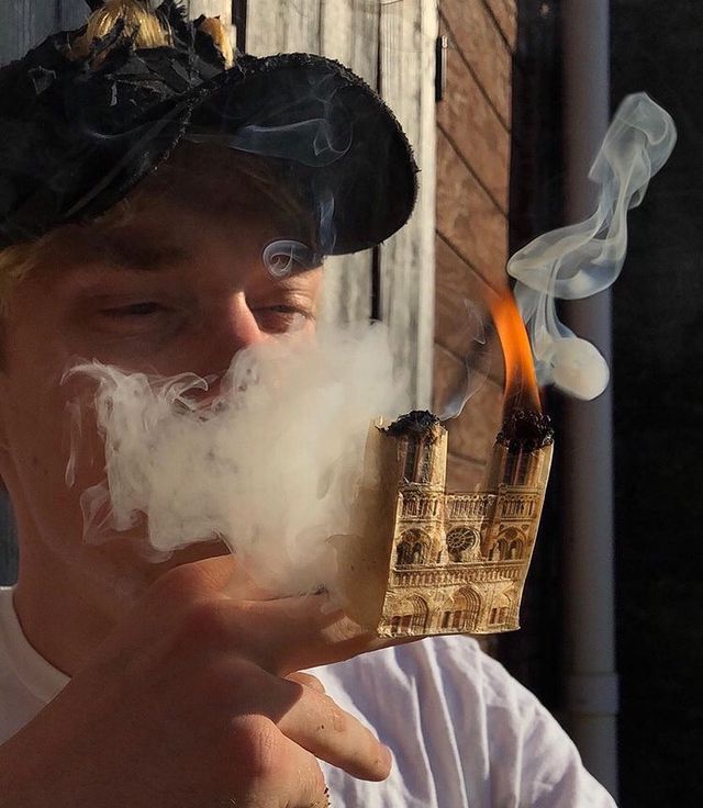 В Instagram набирає популярності сторінка, де колекціонують фото потворних речей - фото 418024