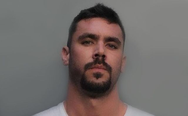 Чоловік витратив бюджетні гроші на покупку Lamborghini - фото 418239