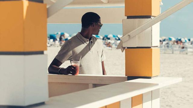 Що носити чоловікам у спеку: 5 базових речей літнього гардероба - фото 418309