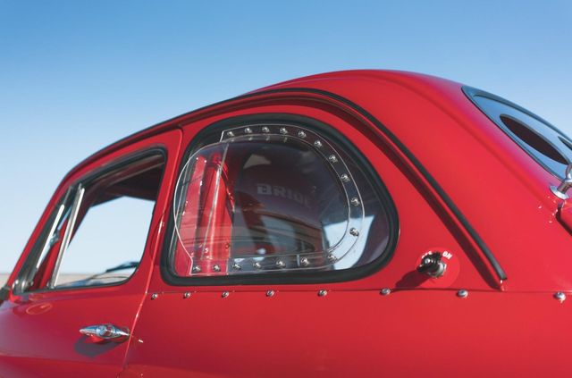 Не така вже й крихітка: на торги виставили тюнінгований Fiat 500 1971 року - фото 418326