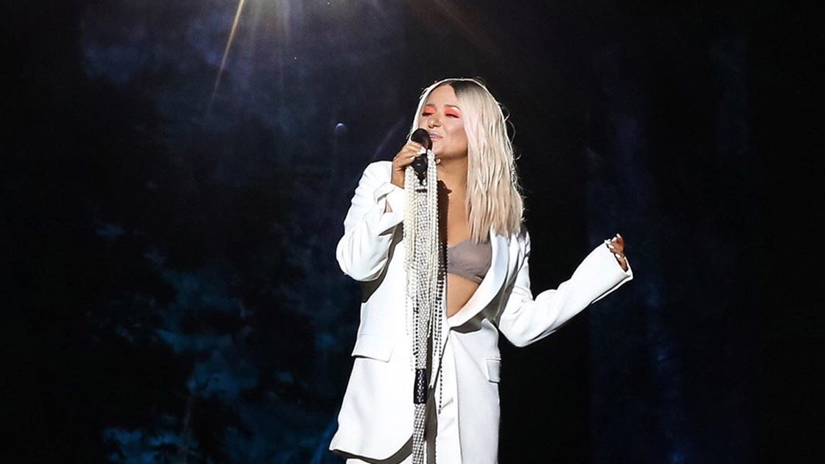 Наталя Могилевська в сміливому образі максимально оголила ніжки