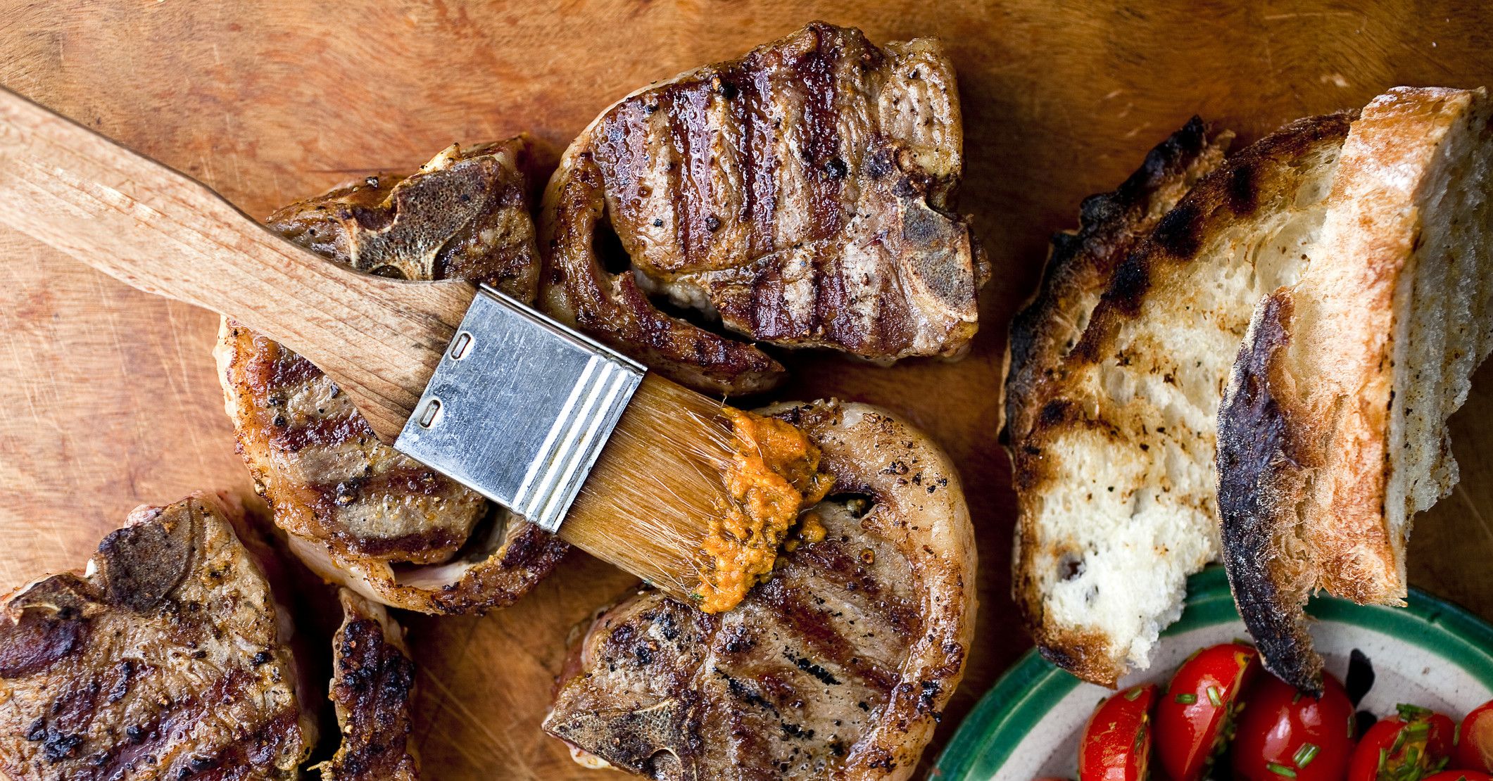 Шашлик в духовці: простий рецепт м'якого і соковитого м'яса