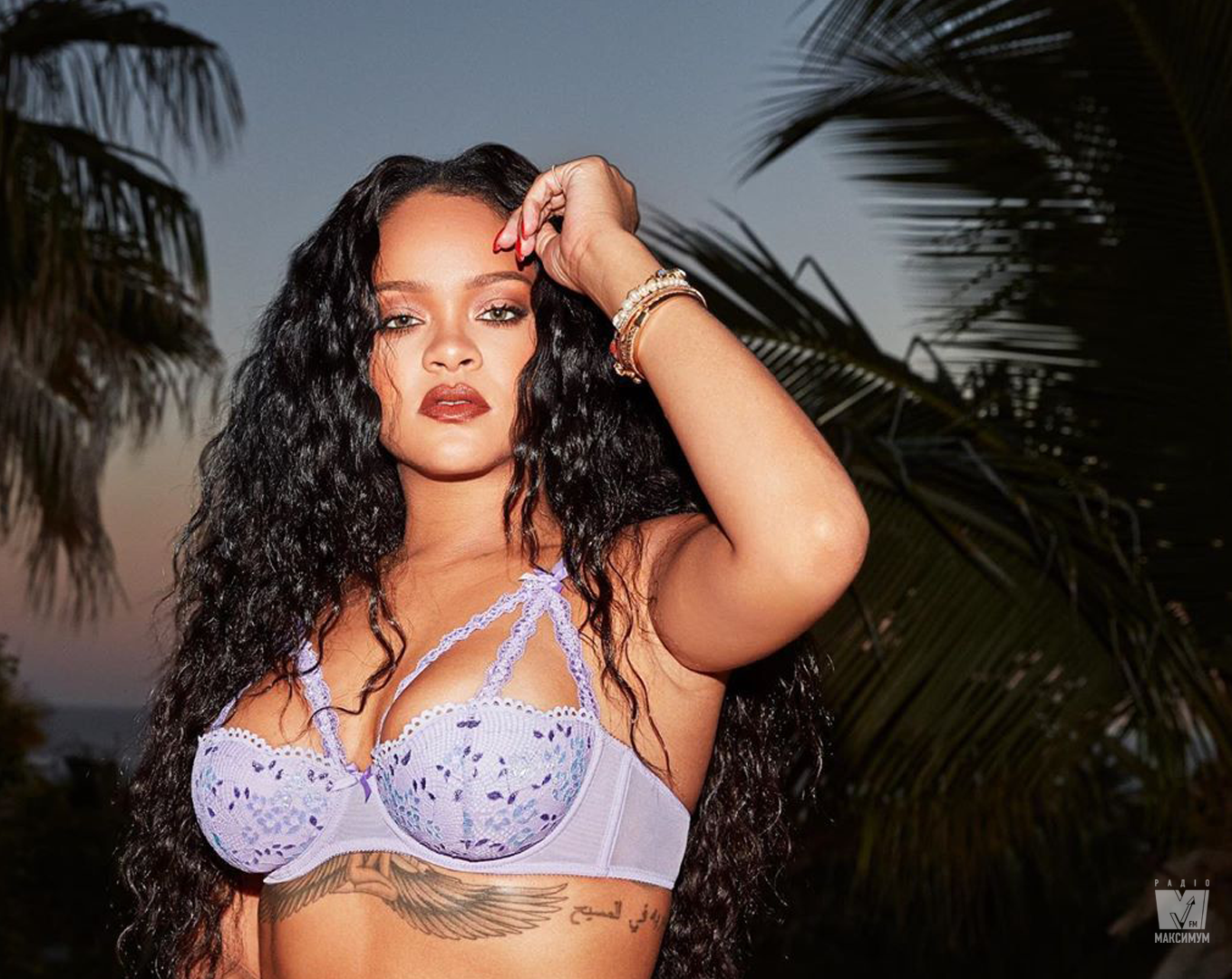 Почувалась клоуном: Ріанна розповіла про свій найбільш невдалий образ для Met Gala