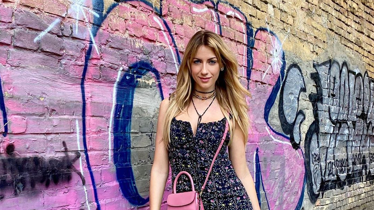 Леся Нікітюк розбурхала шанувальників гарячим образом у крихітних трусиках