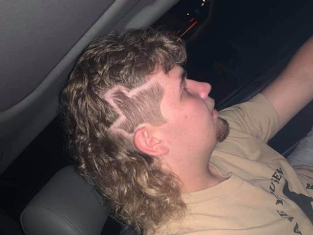 10 епічних зачісок, дивлячись на які хочеться сміятися і плакати - фото 418808