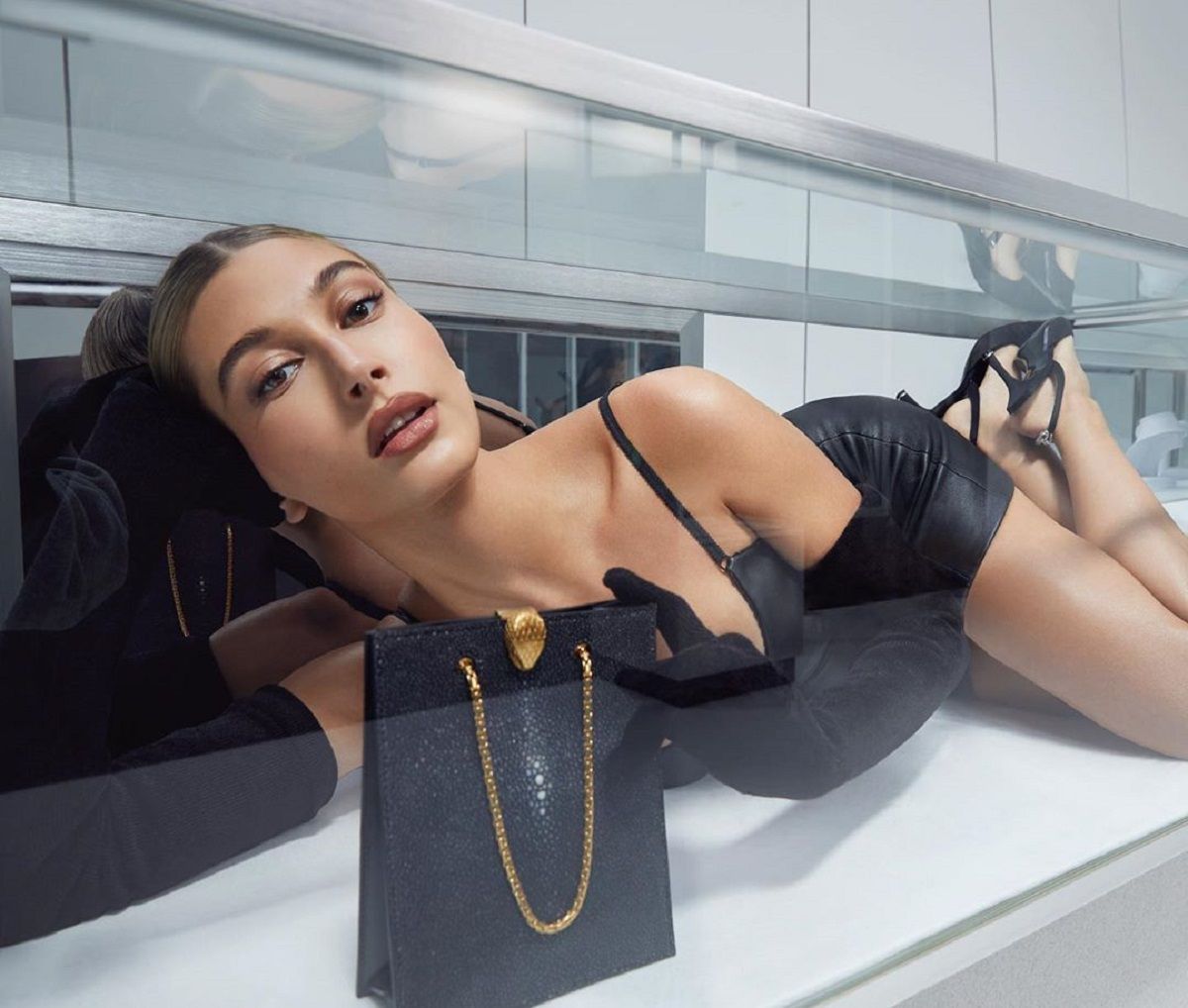 Ефектна Хайлі Бібер засвітила ідеальну фігуру в Instagram