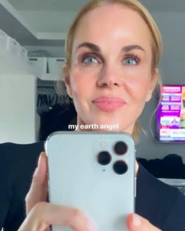 instagram.com/nicolaannepeltz - фото 418894