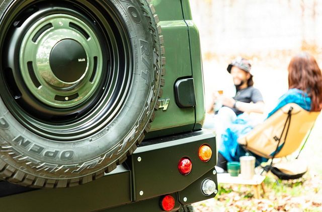 Винахідливі японці замаскували Suzuki Jimny під Land Rover Defender - фото 419057