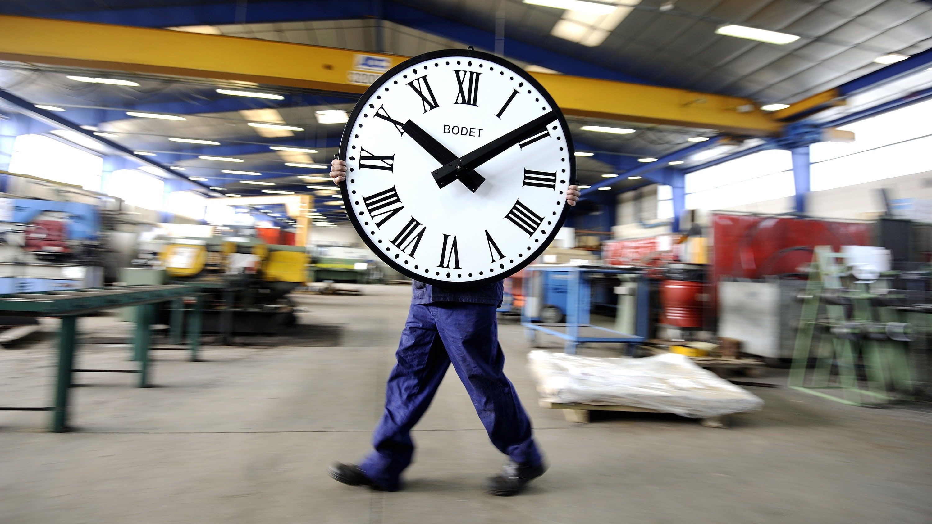 Дослідники з'ясували, на скільки збільшився робочий день під час карантину