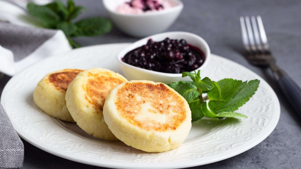 Як приготувати ідеальні сирники: виходить дуже смачно