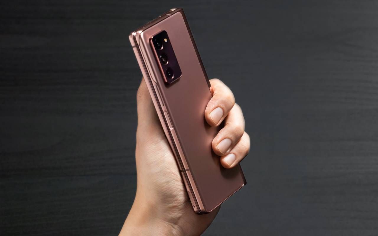 Представлено Samsung Galaxy Z Fold 2: чим здивувало друге покоління гнучких смартфонів