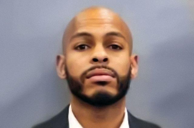 Чоловік витрачав гроші, виділені на його бізнес в період коронавірусу - фото 419556