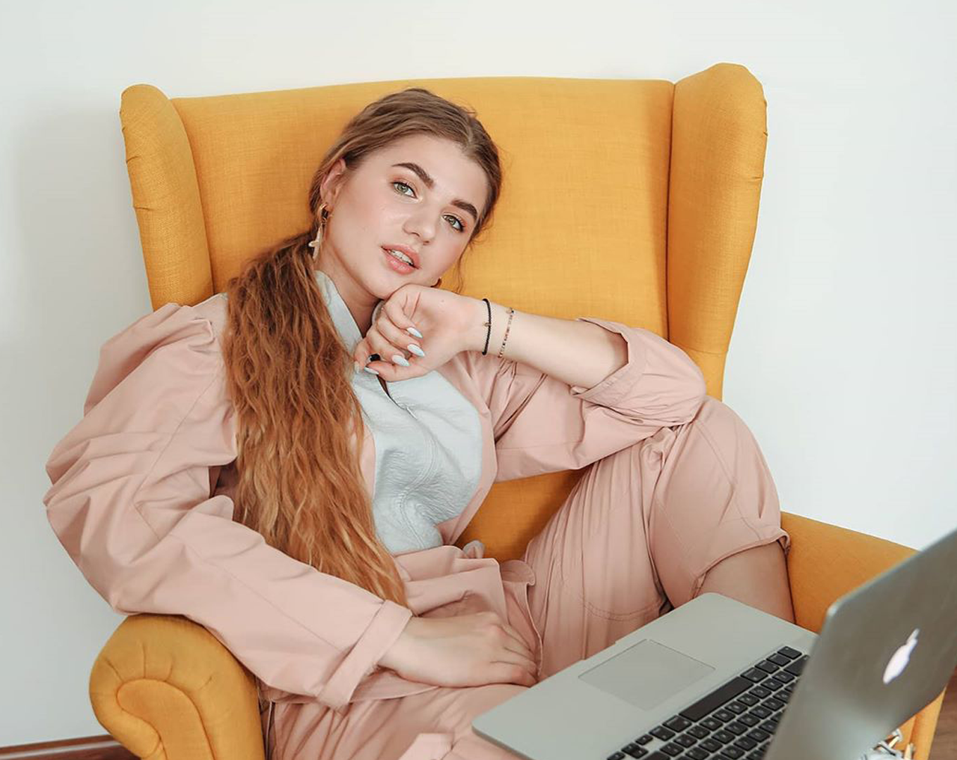 Uliana Royce – фіналістка Української пісні 2020: знайомтесь із драйвовою учасницею