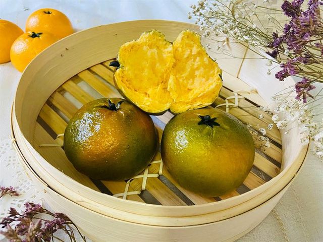 Ці соковиті мандарини насправді не те, чим здаються - фото 420146