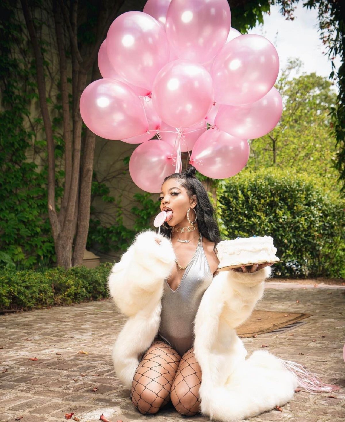 Блогерка показала новий кулінарний шедевр з огірком, який шокує людей - фото 1