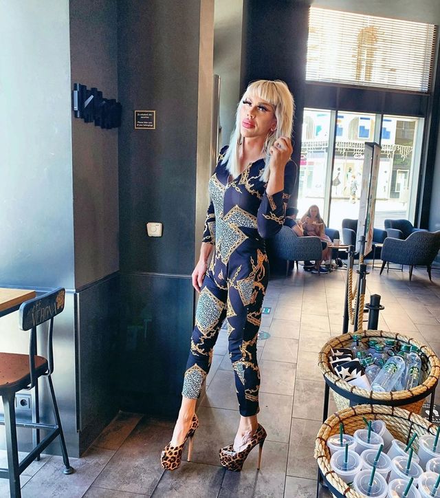 Фотограф з Чехії перетворився у ляльку Bratz завдяки пластиці (фото) - фото 420332