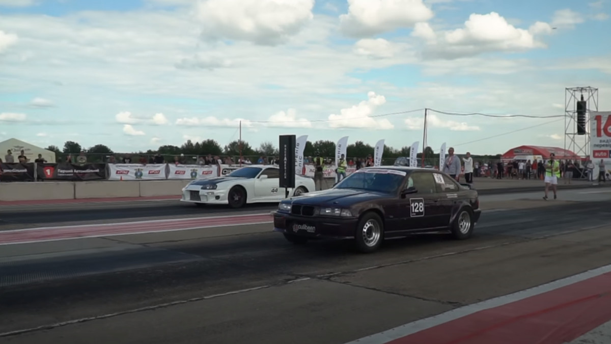Юна українка обігнала Ferrari і Nissan GT-R на старому BMW: ефектне відео - фото 1