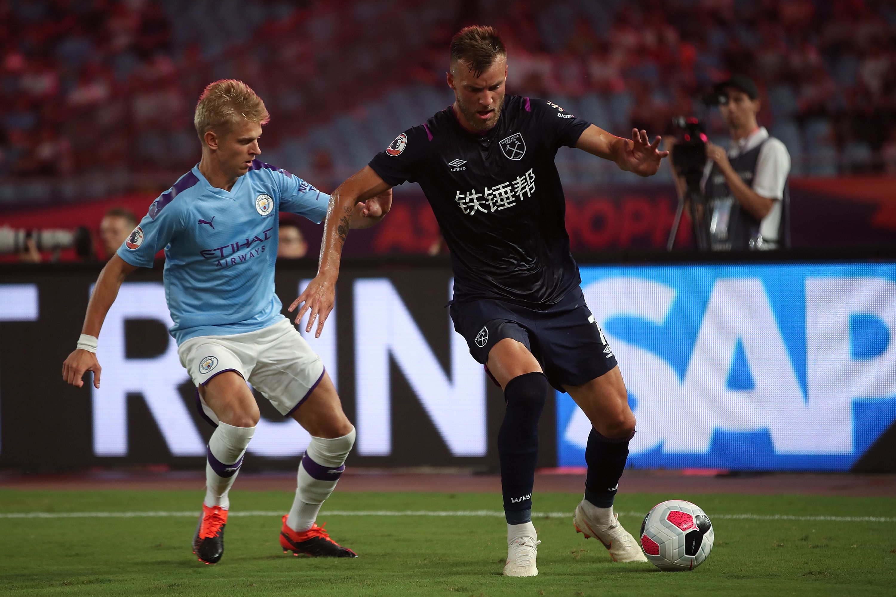 Зінченко кумедно запросив Ярмоленка на весілля